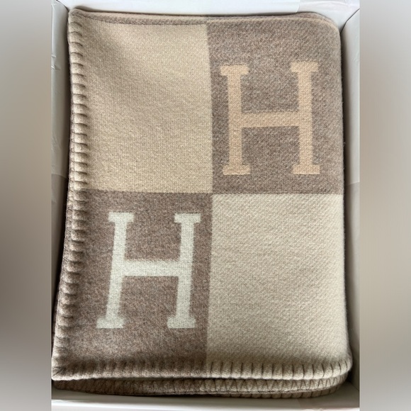 NEW Hermes Avalon III Blanket Coco Camomile Wool and Cashmere Blend - Picture 5 of 10